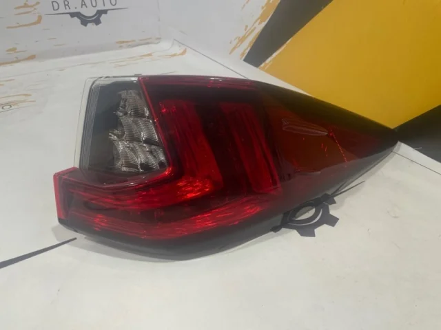 Фонарь правый для Lexus RX AGL10, GGL10, GLV15, GGL15, GLV10 2009-2015 на фотографиях