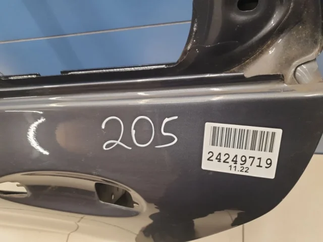 Двери для Mercedes-Benz C class C205 2014-2020 на фотографиях