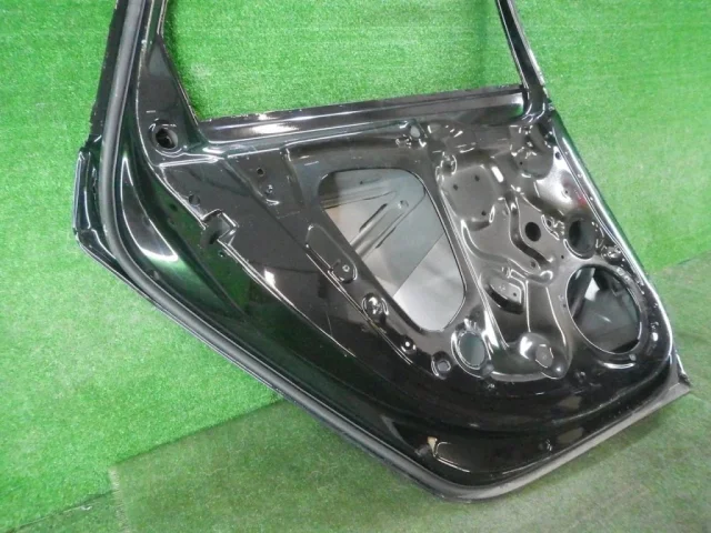 Дверь задняя левая для Audi A4 B9 2015+ на фотографиях