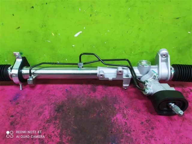 Рулевая рейка в сборе для Skoda Octavia A4 на фотографиях