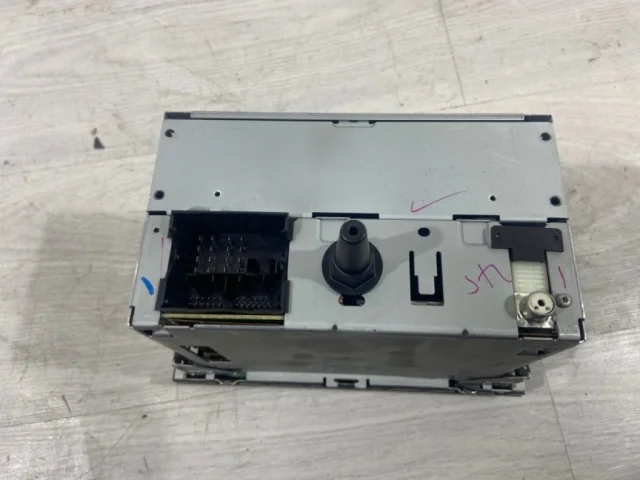 Магнитола для Ford Galaxy CD340 2006-2015 на фотографиях