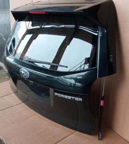 Крышка багажника для Subaru Forester SJ rest 2016-2019 на фотографиях