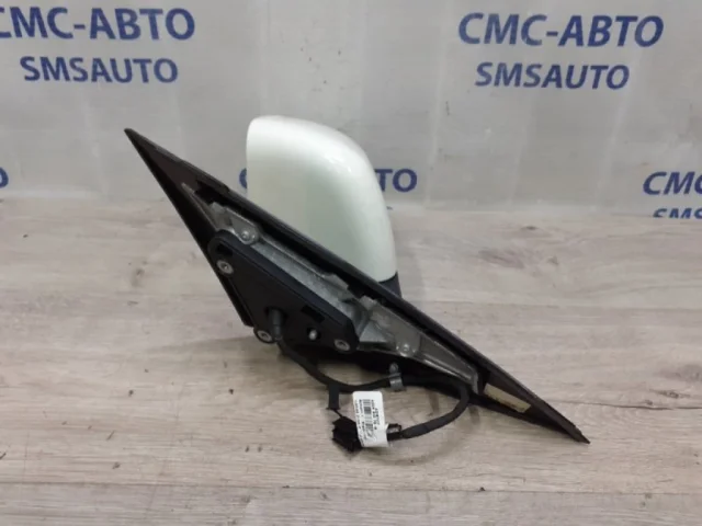 Стекла и зеркала для Mercedes-Benz C class C204 2008-2015 на фотографиях