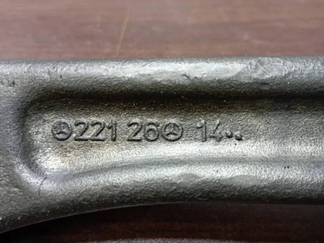 Рычаг задний правый нижний для Mercedes-Benz S class W220 1998-2005 на фотографиях