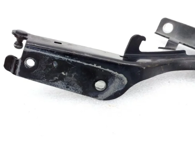 Петля капота левая для Infiniti QX 70 2013-2019 на фотографиях