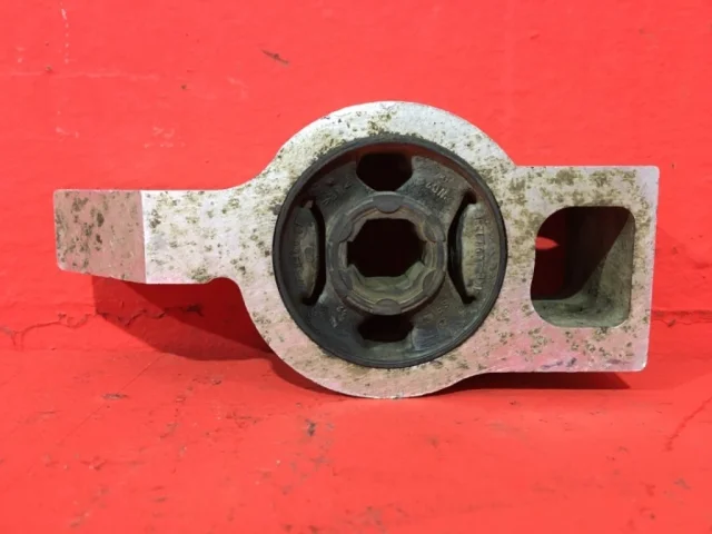 Рычаг передний левый нижний для Skoda Octavia A5 на фотографиях