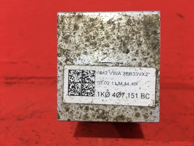 Рычаг передний левый нижний для Skoda Octavia A5 на фотографиях