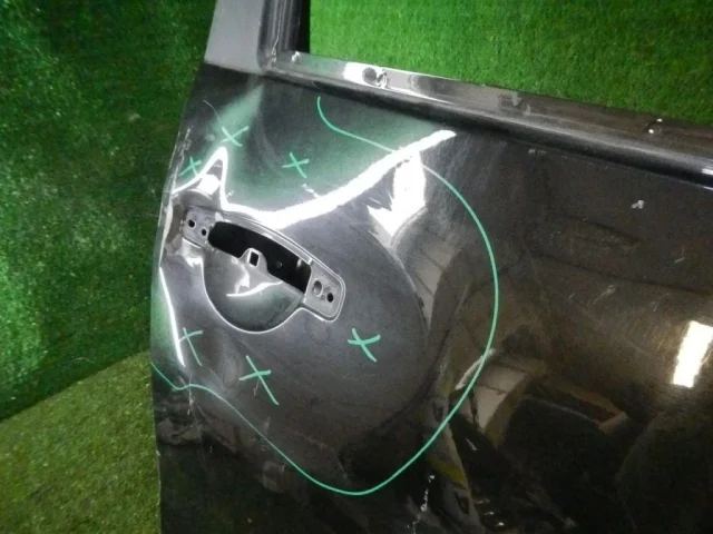 Дверь передняя правая для Renault Duster HM 2020+ на фотографиях