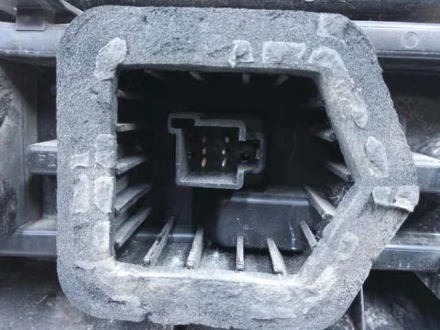 Фонарь левый для Ford Transit 2006-2013 Фургон на фотографиях