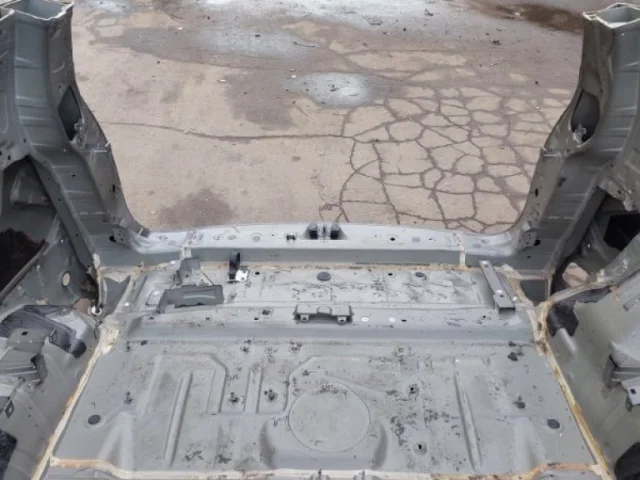 Крылья для Infiniti QX 56 2010-2014 на фотографиях