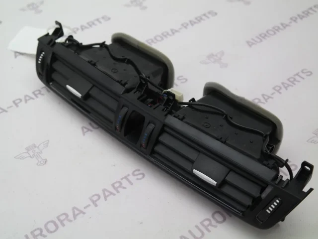 Решетка вентиляционная левая для BMW X5 F15 (Ф15) 2013-2018 на фотографиях