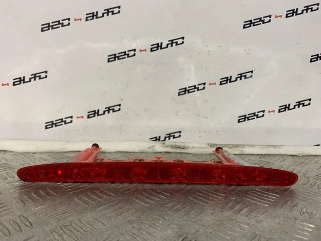 Стоп-сигнал правый для Peugeot 308 SW T7 2007-2014 на фотографиях