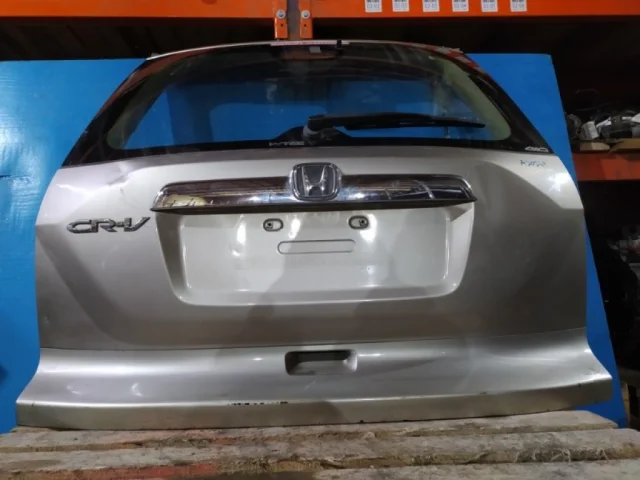 Крышка багажника для Honda CR-V RE Rest 2010-2012 на фотографиях