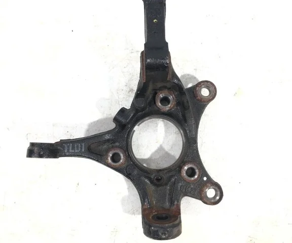 Кулак поворотный левый для Kia Cerato YD 2016-2020 rest. на фотографиях