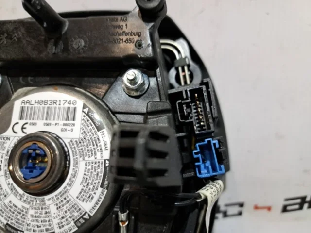 Подушка безопасности водителя для Citroen C4 Седан 2010-2016 на фотографиях