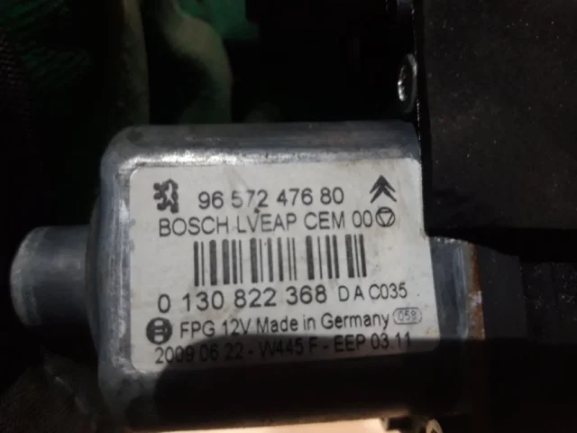 Двери для Peugeot 308 T7 Кабриолет 2009-2015 на фотографиях