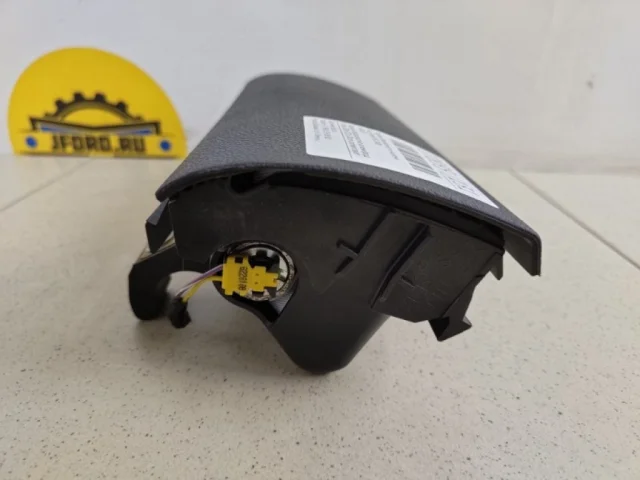 Подушка безопасности в колени для Ford Galaxy CD340 2006-2015 на фотографиях