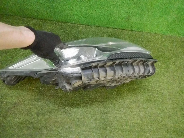 Фары для Ford Kuga CBV 2008-2013 на фотографиях