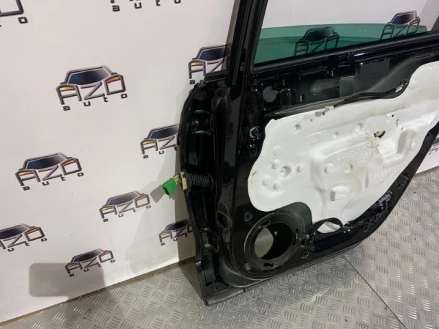 Двери для Citroen C4 Хэтчбек 2004-2011 на фотографиях