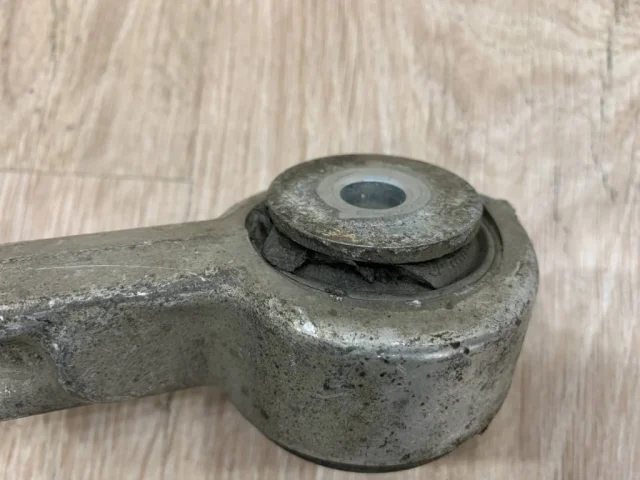 Рычаг передний левый верхний для Mercedes-Benz GL class X164 2006-2012 на фотографиях