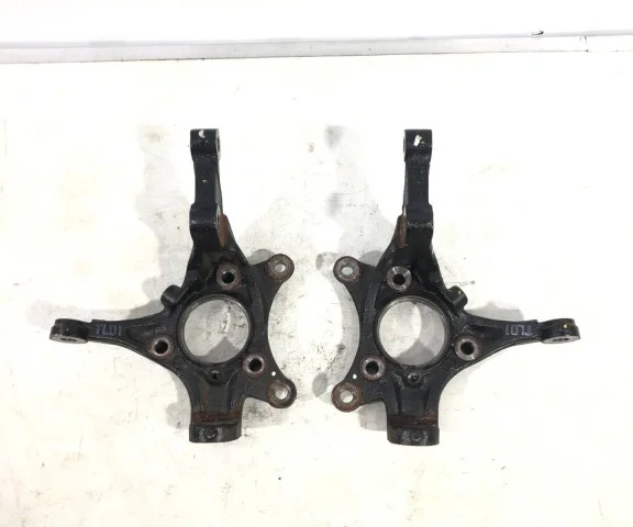 Кулак поворотный левый для Kia Cerato YD 2016-2020 rest. на фотографиях