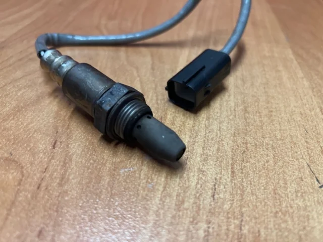 Лямбда-зонд (верхний) для Nissan Teana J32 2008-2013 на фотографиях