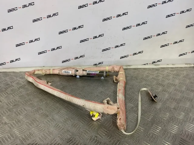 Шторка безопасности правая для Citroen C4 Хэтчбек 2010-2016 на фотографиях