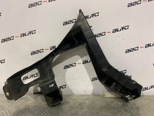 Кронштейн заднего бампера правый для Peugeot 308 SW T7 2007-2014 на фотографиях