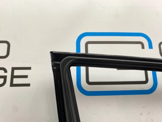 Дверь передняя левая для Mercedes-Benz C class W202 1993-2001 на фотографиях