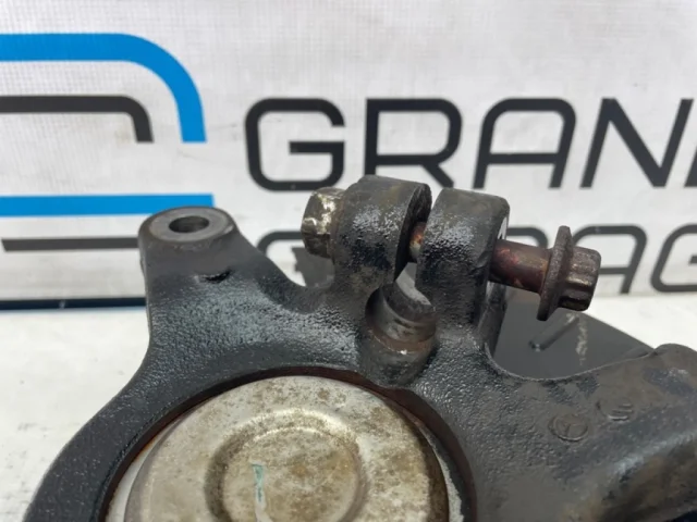 Кулак поворотный левый для Mercedes-Benz Vito W639 Vito Фургон 2003-2013 на фотографиях