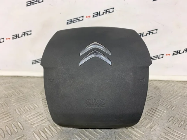 Подушка безопасности водителя для Citroen C4 Хэтчбек 2010-2016 на фотографиях
