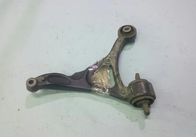 Рычаг передний левый нижний для Volvo XC90 I C 2002-2014 на фотографиях