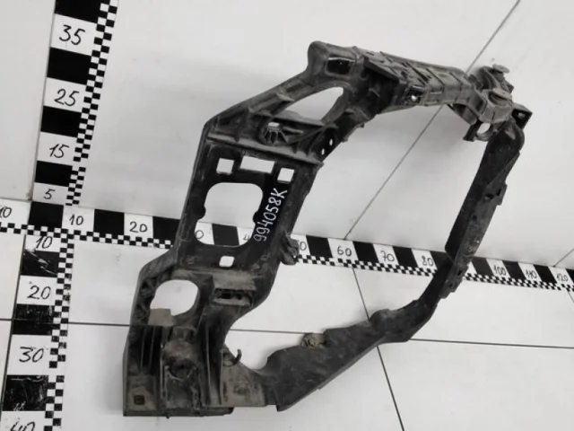 Крылья для Porsche Macan 95B 2014-2023 на фотографиях