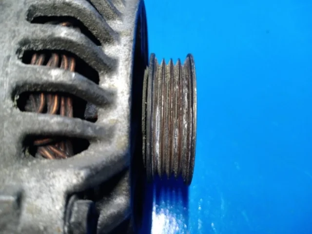 Генератор для Mitsubishi Lancer 9 Универсал CS 2003-2010 на фотографиях