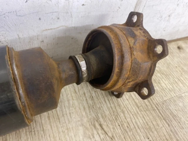 Карданный вал задний для Mitsubishi Pajero V70 5dr (JDM) 1999-2006 на фотографиях