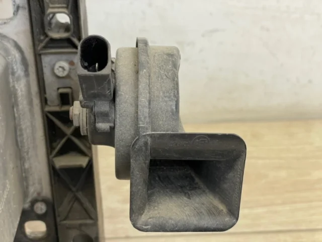 Кассета радиаторов для Volkswagen Touareg III (CR) 2018+ на фотографиях