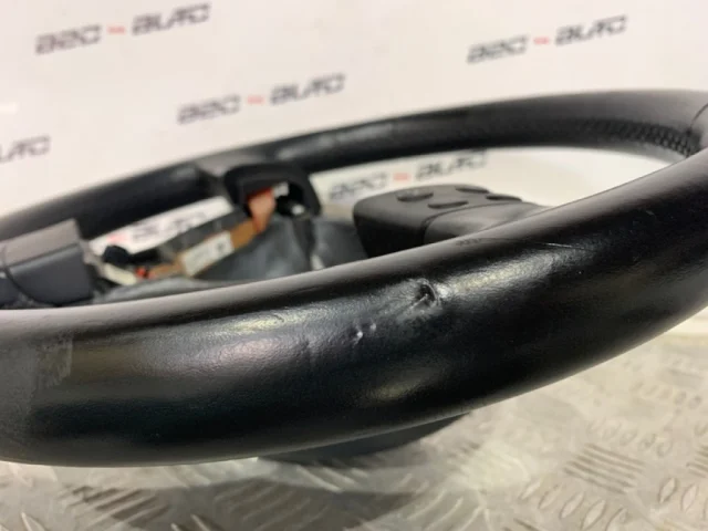 Руль для Volkswagen Passat Variant (B6, Typ 3C) 2004-2010 на фотографиях