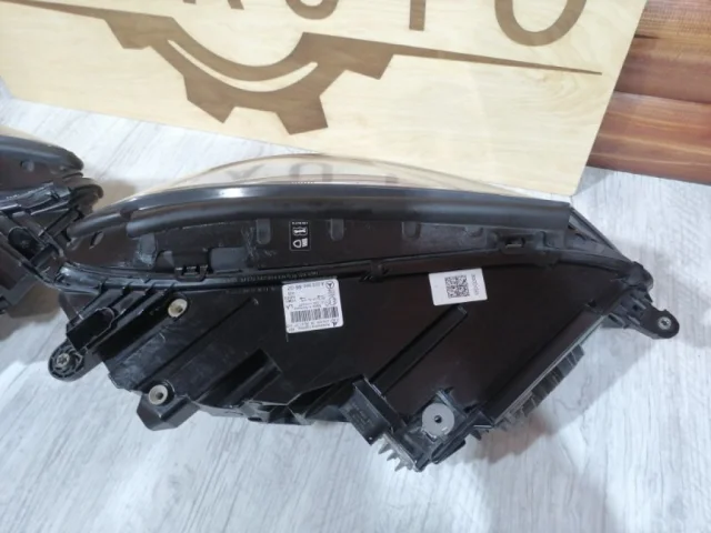 Фара правая для Mercedes-Benz S class X222 Maybach 2014-2017 на фотографиях