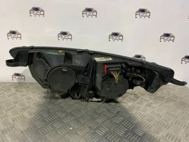 Фара правая для Citroen DS4 2011-2016 на фотографиях