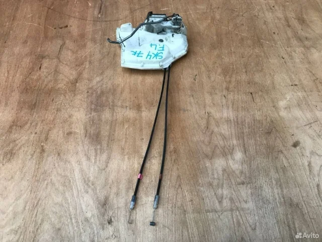 Замок передней левой двери для Suzuki SX4 2006-2009 на фотографиях