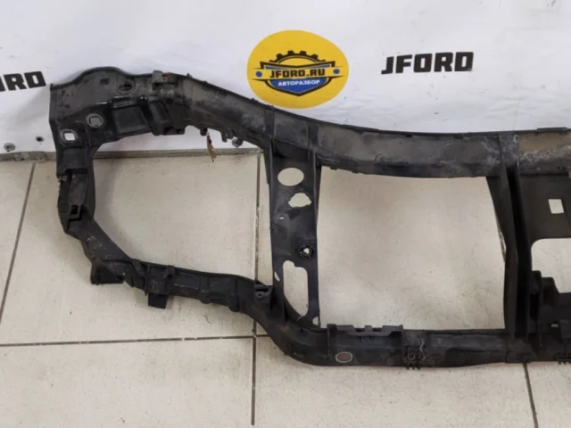 Панель радиатора (телевизор) для Ford Galaxy CD340 2006-2015 на фотографиях