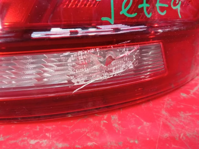 Фонарь левый для Volkswagen Jetta 7 2020+ на фотографиях