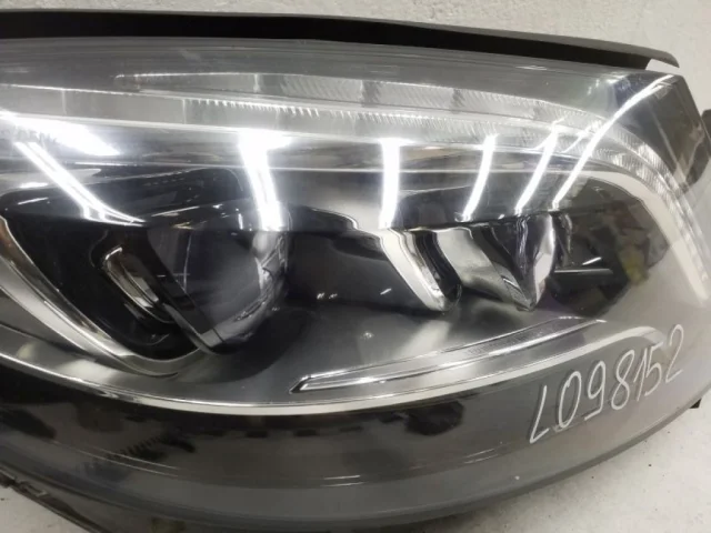 Противотуманка (ПТФ) передняя левая для Mercedes-Benz S class W222 2013-2017 на фотографиях