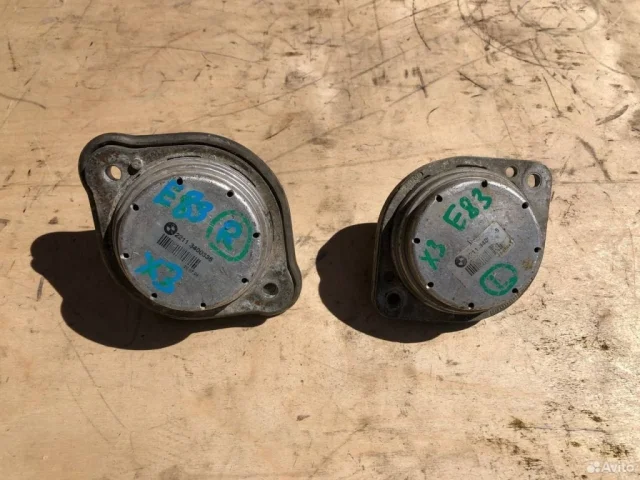 Опора двигателя передняя левая верхняя для BMW X3 Е83 2003-2010 на фотографиях