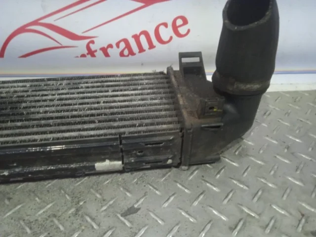Радиатор интеркулера для Ford Galaxy CD340 2006-2015 на фотографиях