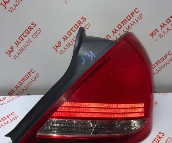 Фонарь правый для Nissan Teana J31 2003-2007 на фотографиях