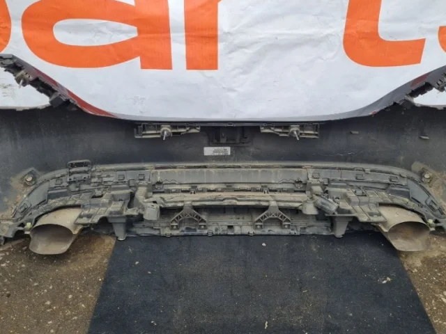 Бампер задний для Mercedes-Benz C class C205 2014-2020 на фотографиях