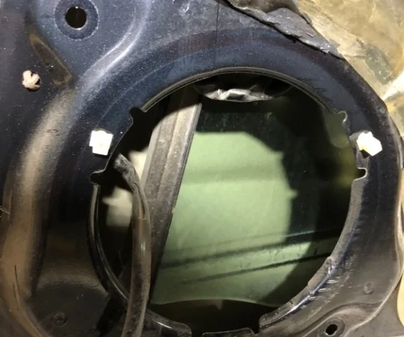 Дверь передняя правая для Suzuki SX4 2006-2009 на фотографиях