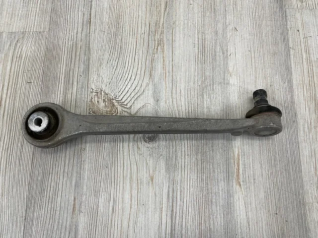 Рычаг передний правый верхний для Audi A6 C7 2010-2018 на фотографиях