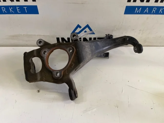 Кулак поворотный правый для Infiniti QX 80 2013-2022 на фотографиях